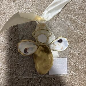 Mud Pie Angel Acrylic Oyster Ornament 4x3.5”